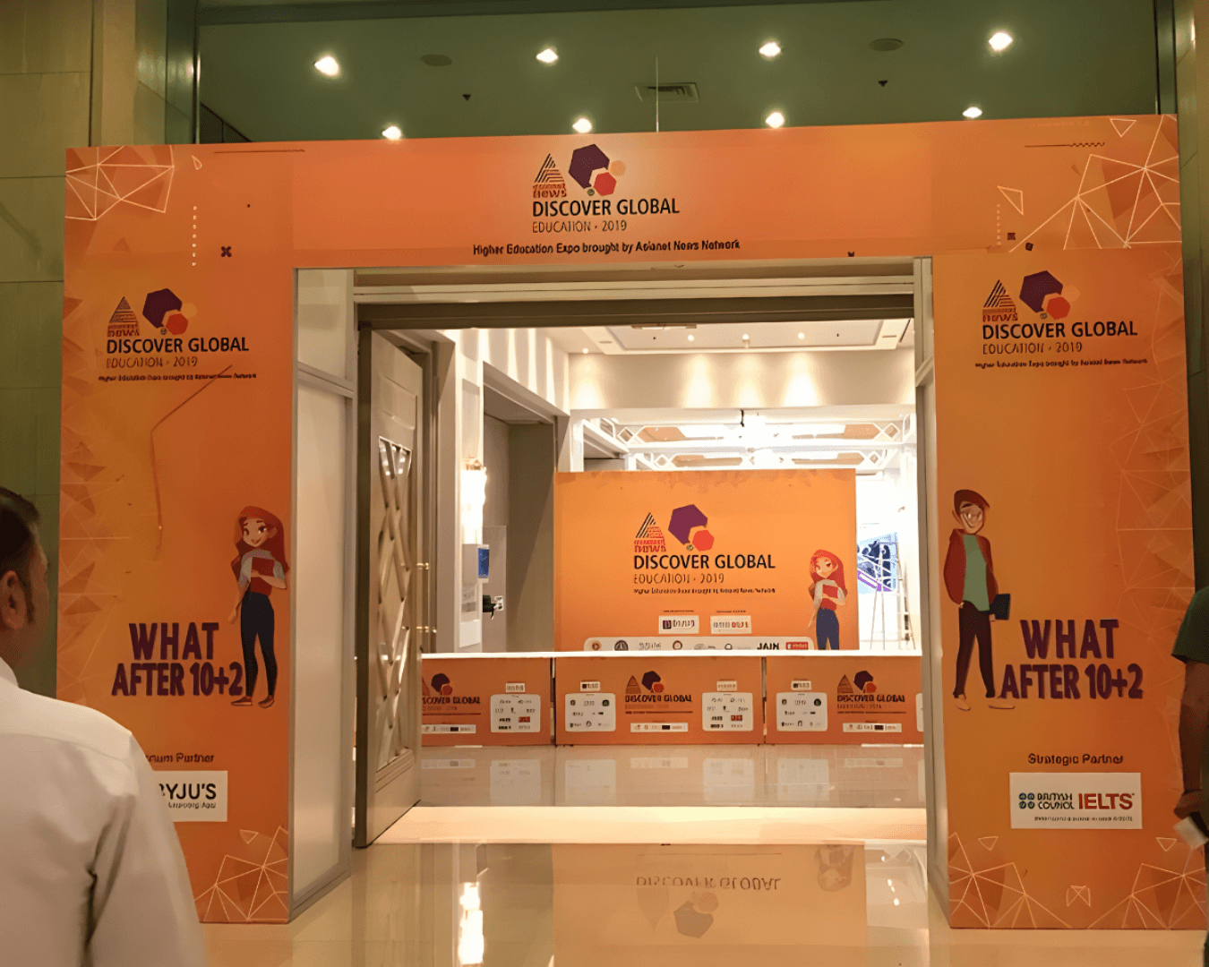 A fully integrated exhibition campaign for Discover Global Education